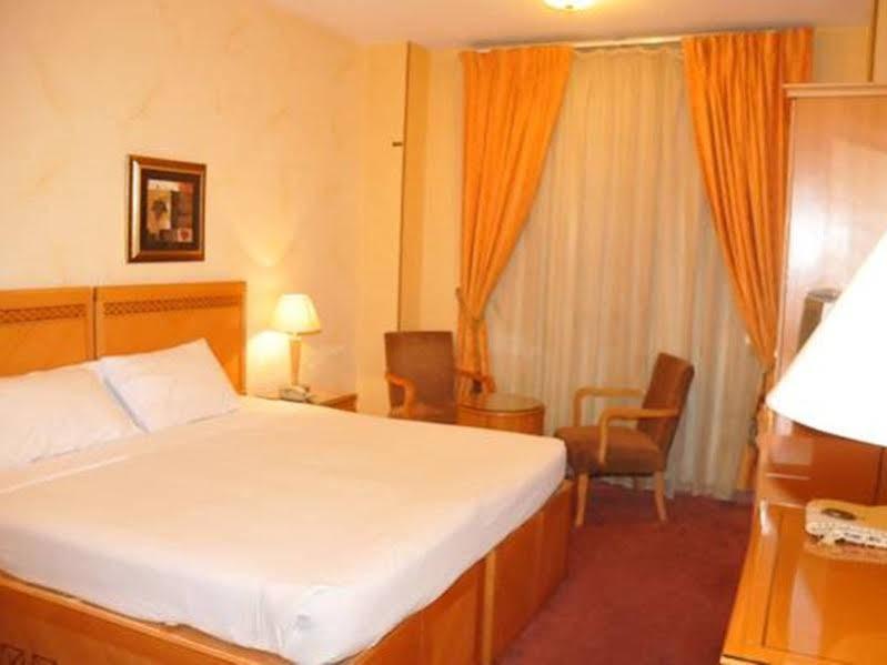 Qasr Al Ansar Golden Tulip Hotel Médine Extérieur photo